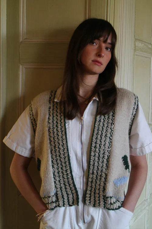 Sleeveless hand-knit cardigan in merino and alpaca