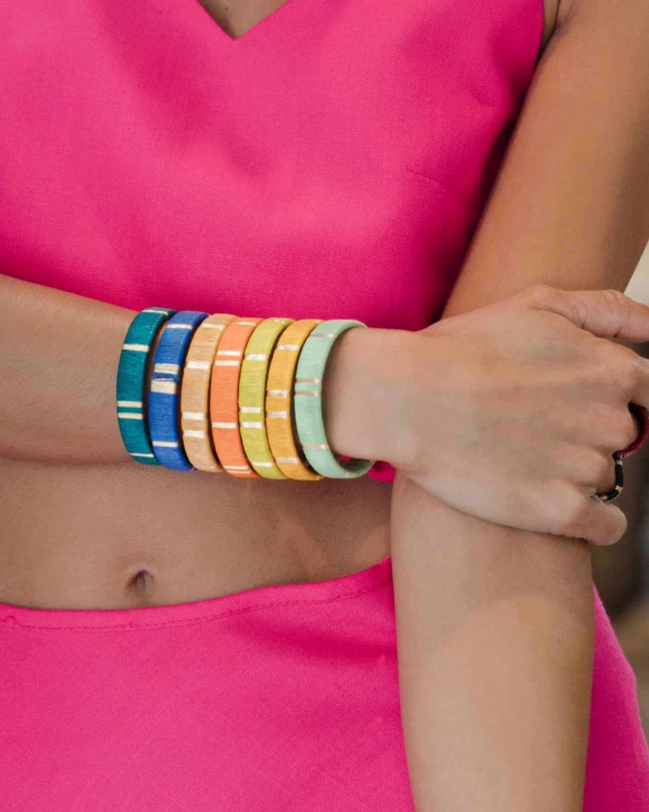 Bamboleira Juaca bracelet in lime and gold  with Handwoven Werregue palm fibre 