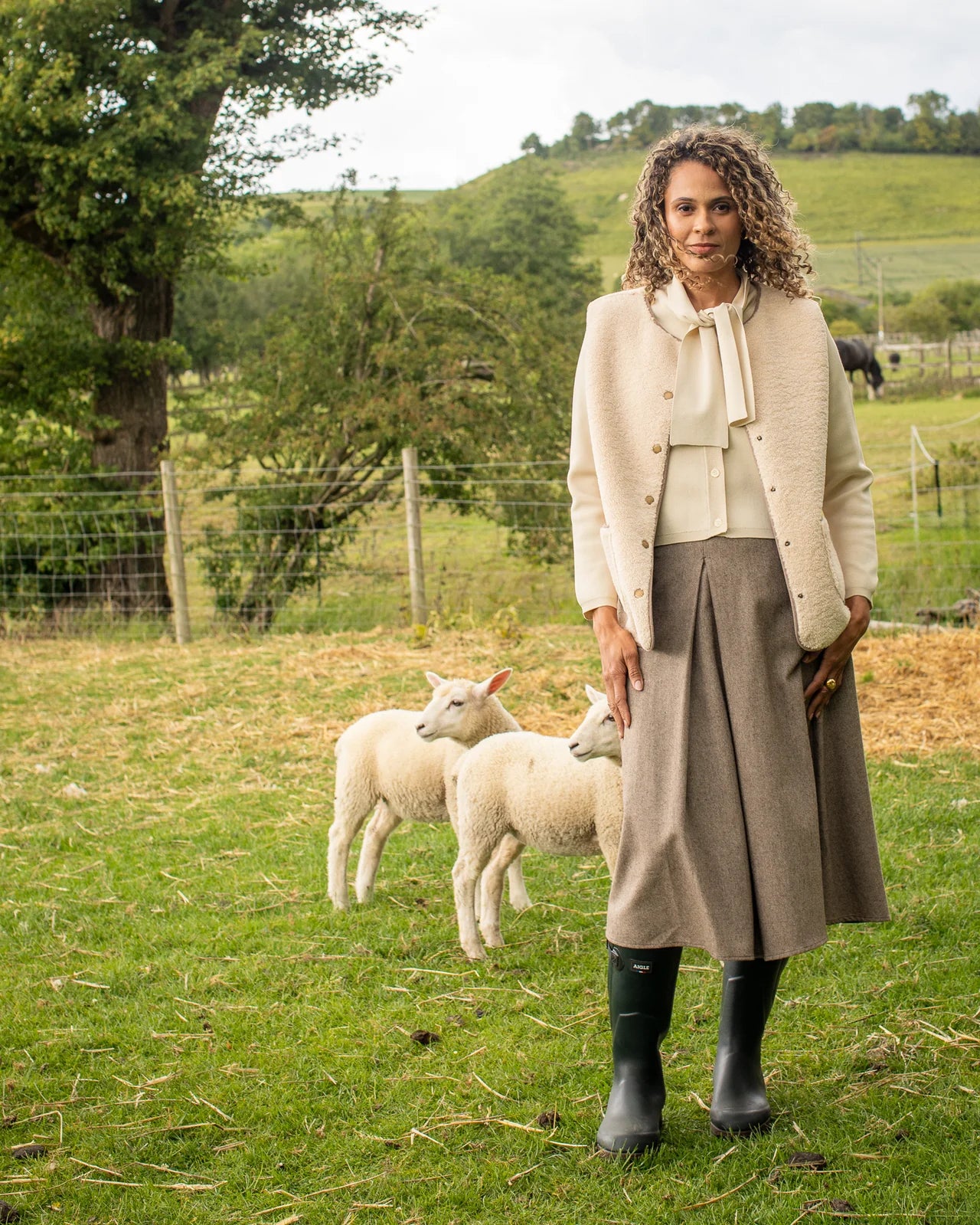 Chalk Tweed wool blend midi skirt with front pleat
