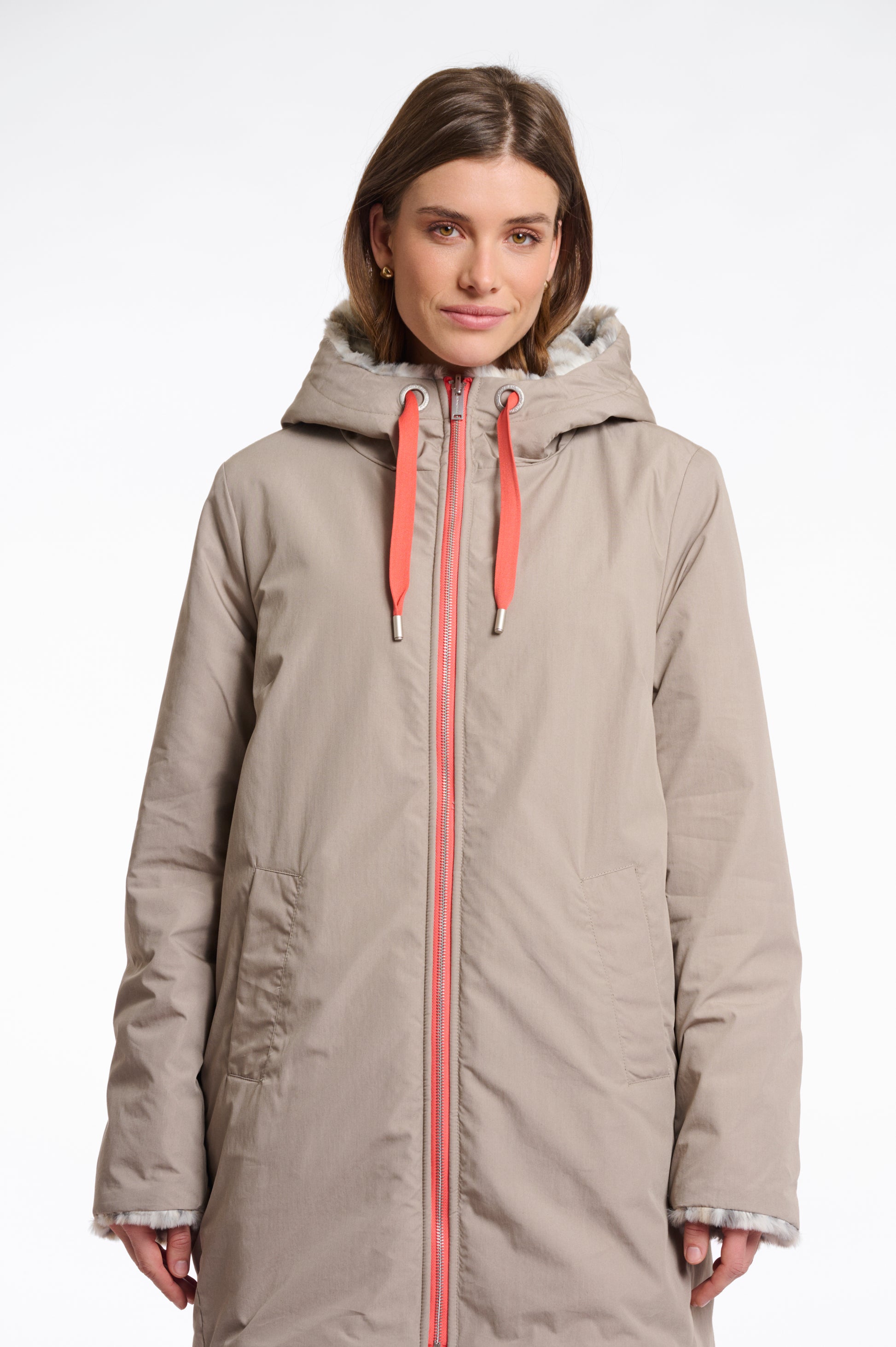 Women’s medium length padded parka with faux fur lining