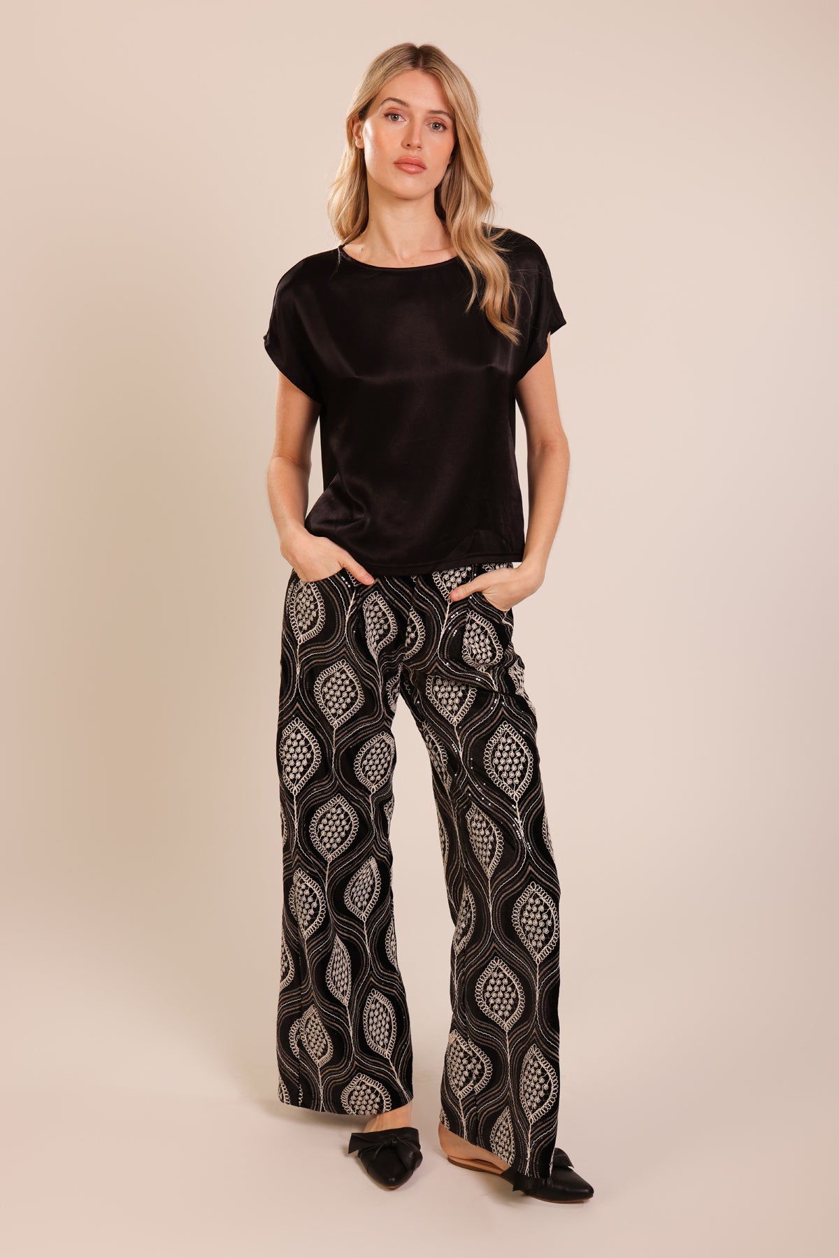Traffic People Nobody Asked Grace Top – Oversized Black Slouchy Top