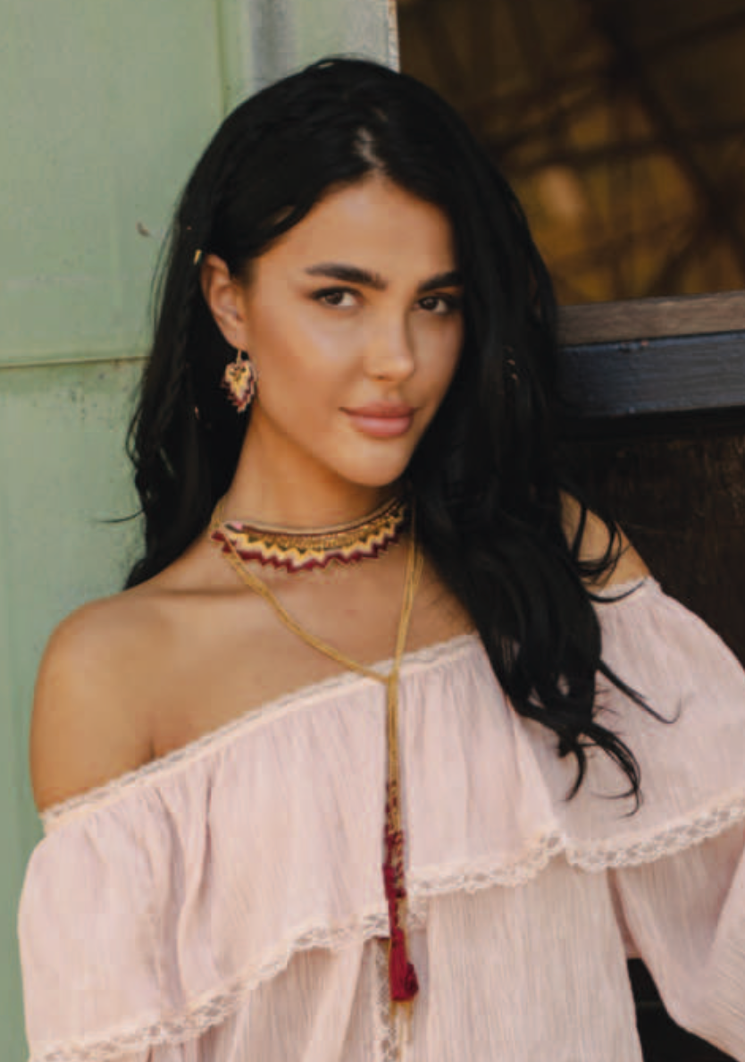 beaded handgcrafted Nahua choker necklance with silk thread and beads and two tassles