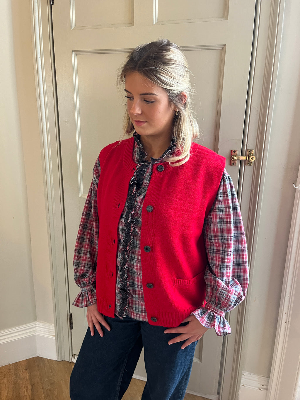 Orfeo Red Sleeveless Vest – Buttoned Wool Layering Piece
